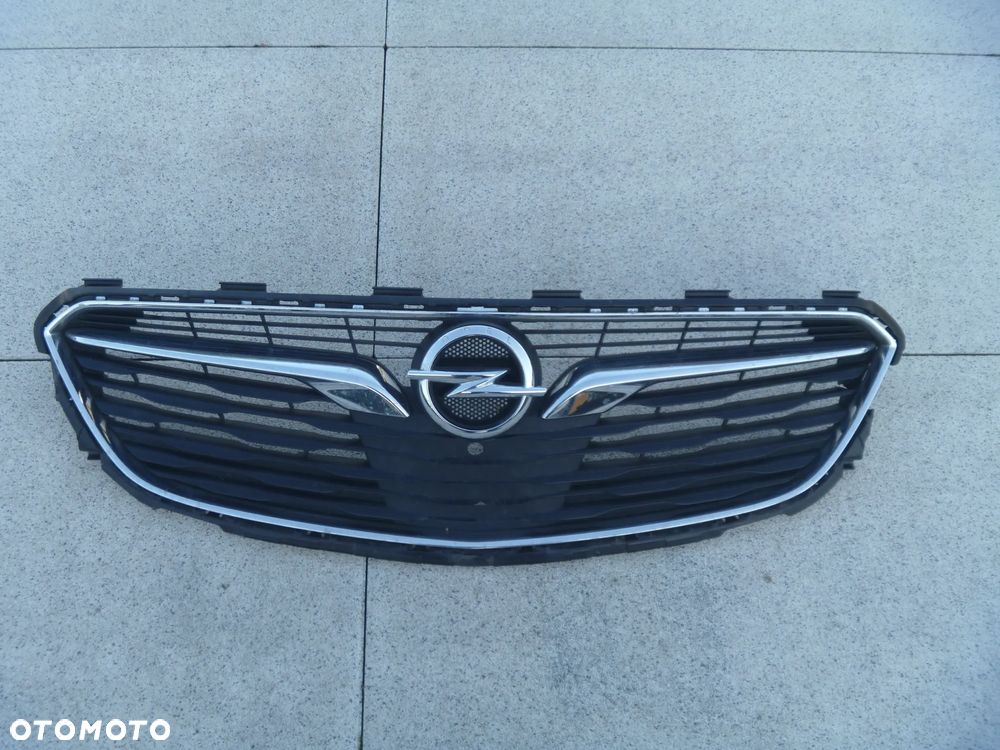 OPEL INSIGNIA B ATRAPA ZDERZAKA PRZEDNIEGO  POD KAMERĘ - 1
