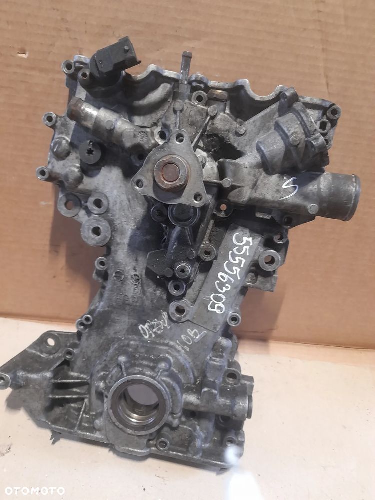 Osłona rozrządu pompa oleju Opel Corsa Astra 1.2 1.4 16V 55556309 - 1