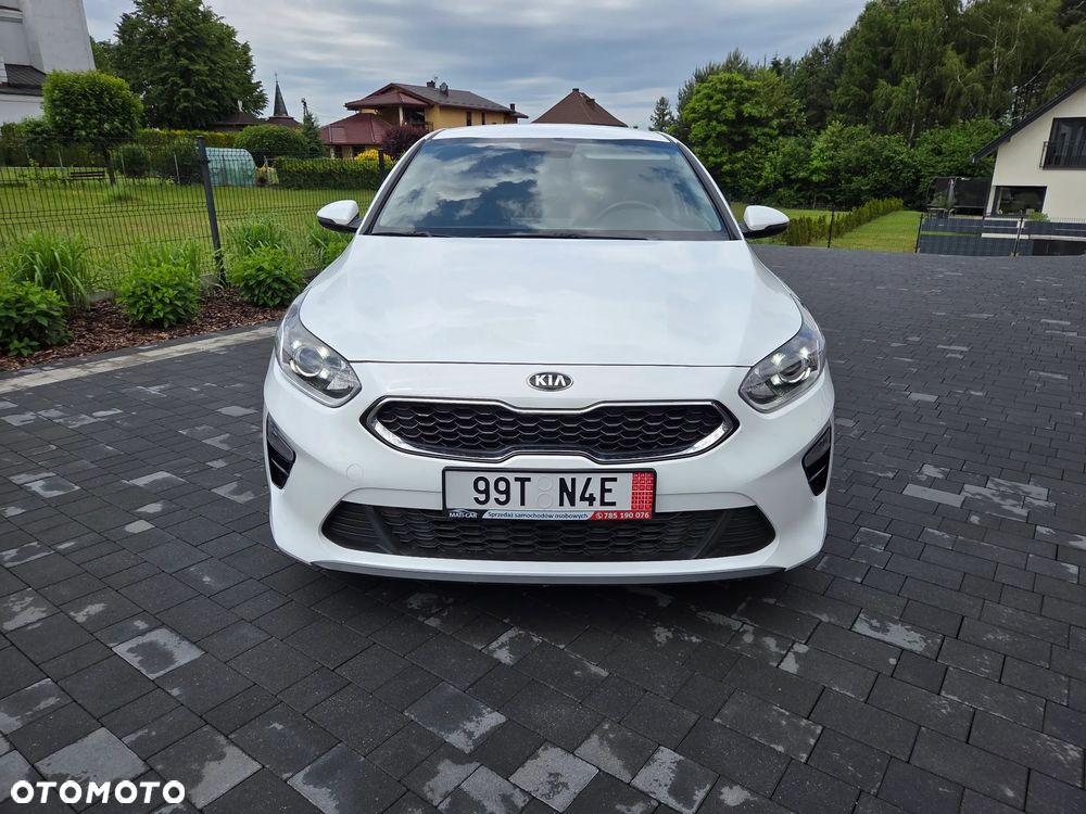 Kia Ceed 1.6 CRDi Eco-Dynamics+ (48V Mild-Hybrid) DCT7 Platinum Edition - 2