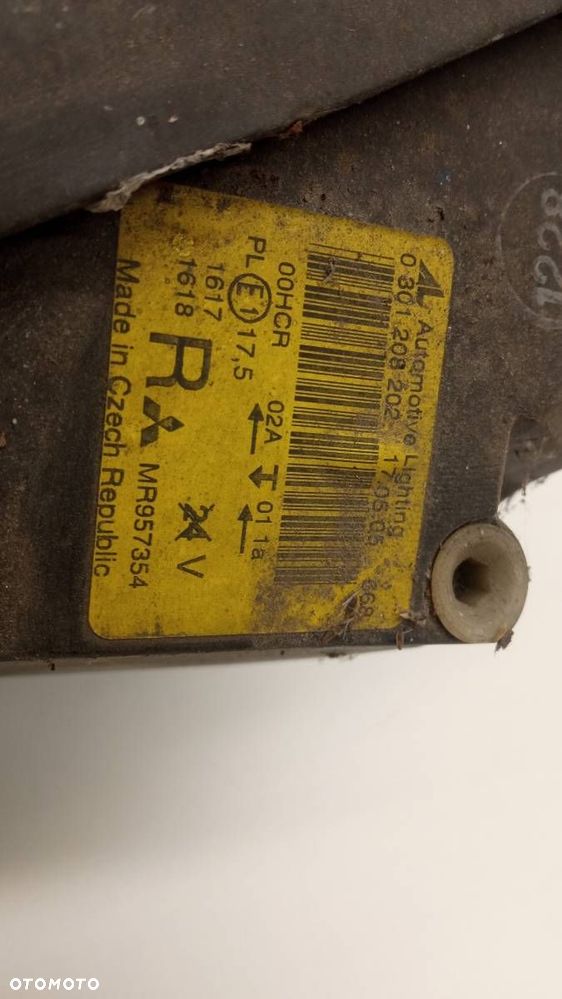 LAMPA PRAWY PRZÓD MITSUBISHI COLT VI EUROPA - 5