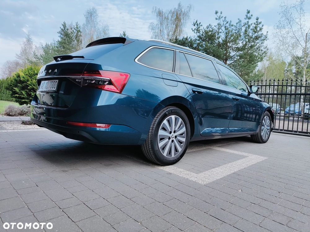 Skoda Superb 2.0 TDI DSG Premium Edition - 4