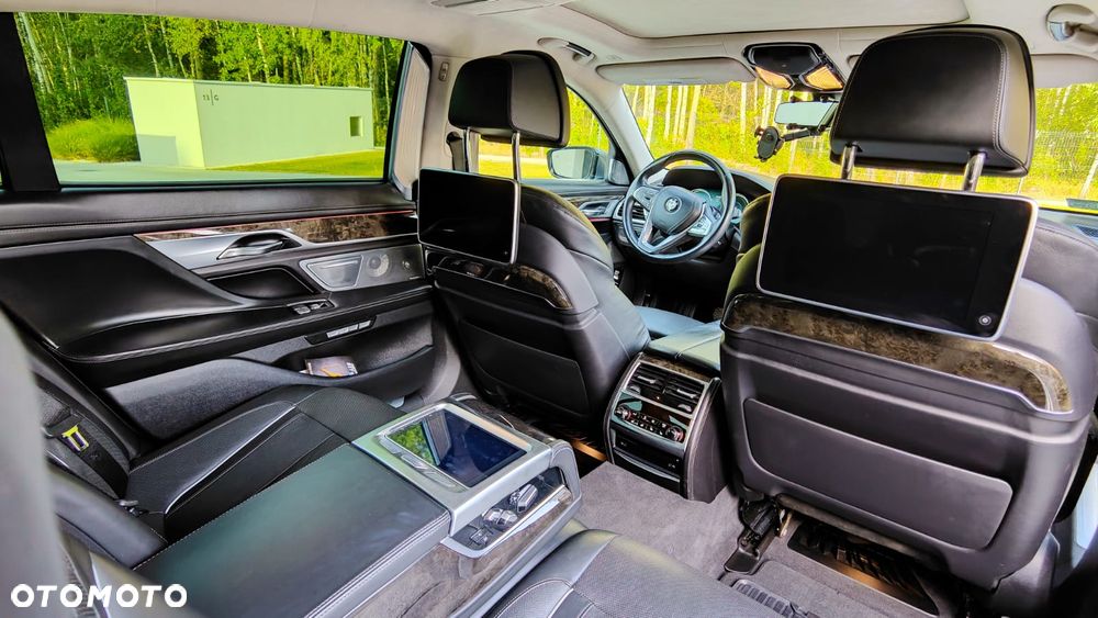 BMW Seria 7 750Li Edition Exclusive - 3