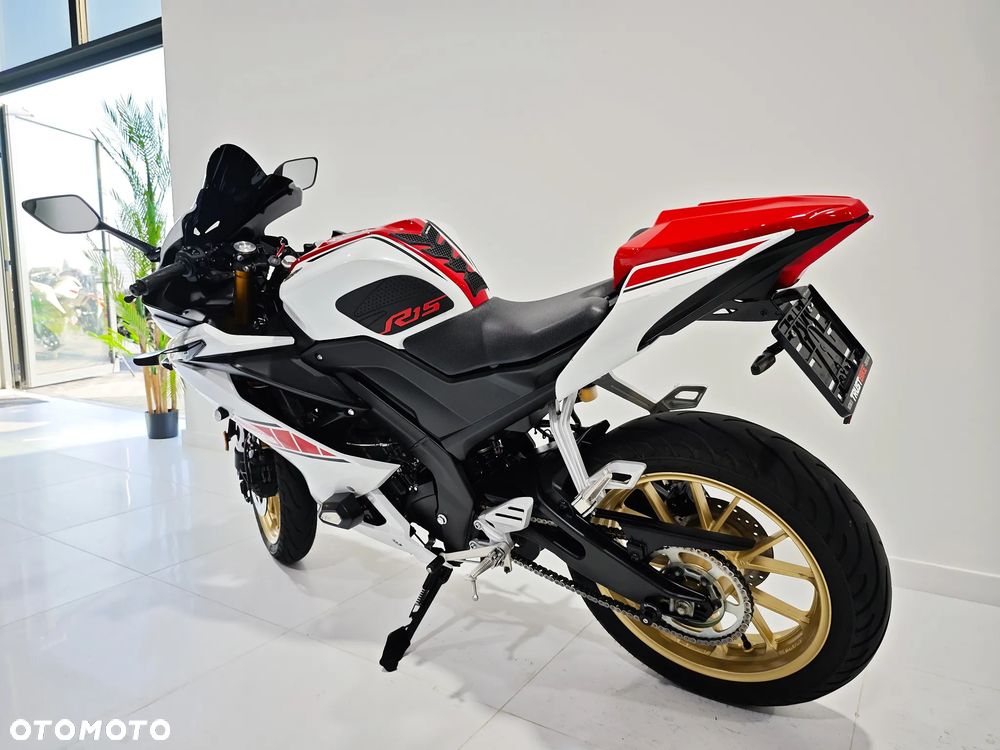 Yamaha YZF - 17