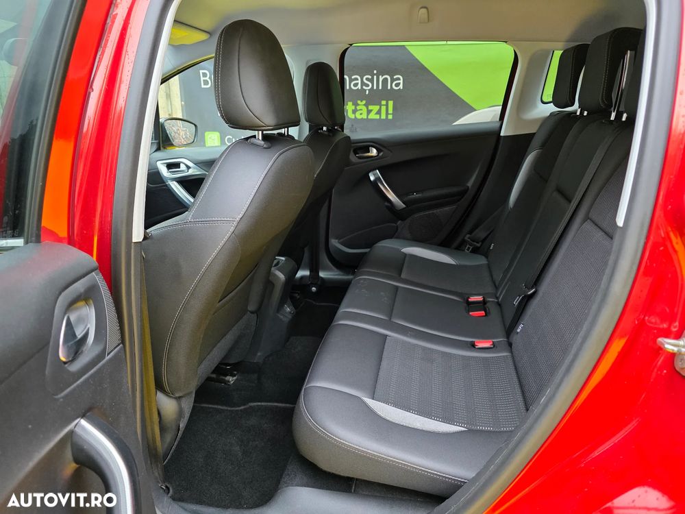 Peugeot 2008 1.2 L PureTech STT Allure - 10