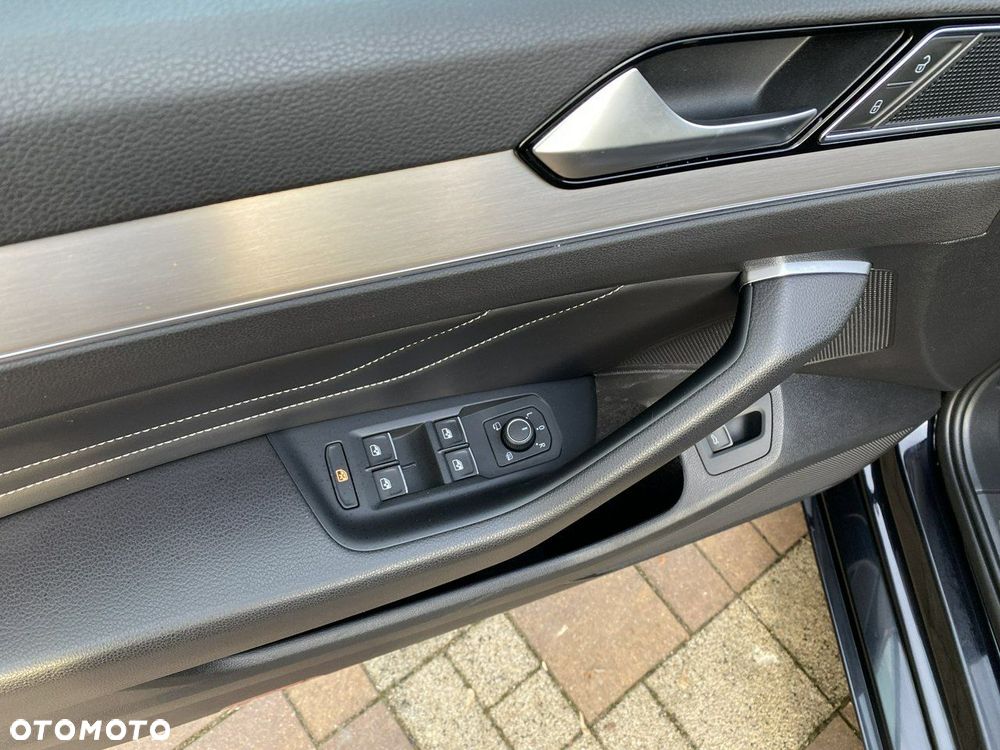 Volkswagen Passat 1.5 TSI EVO Elegance DSG - 29