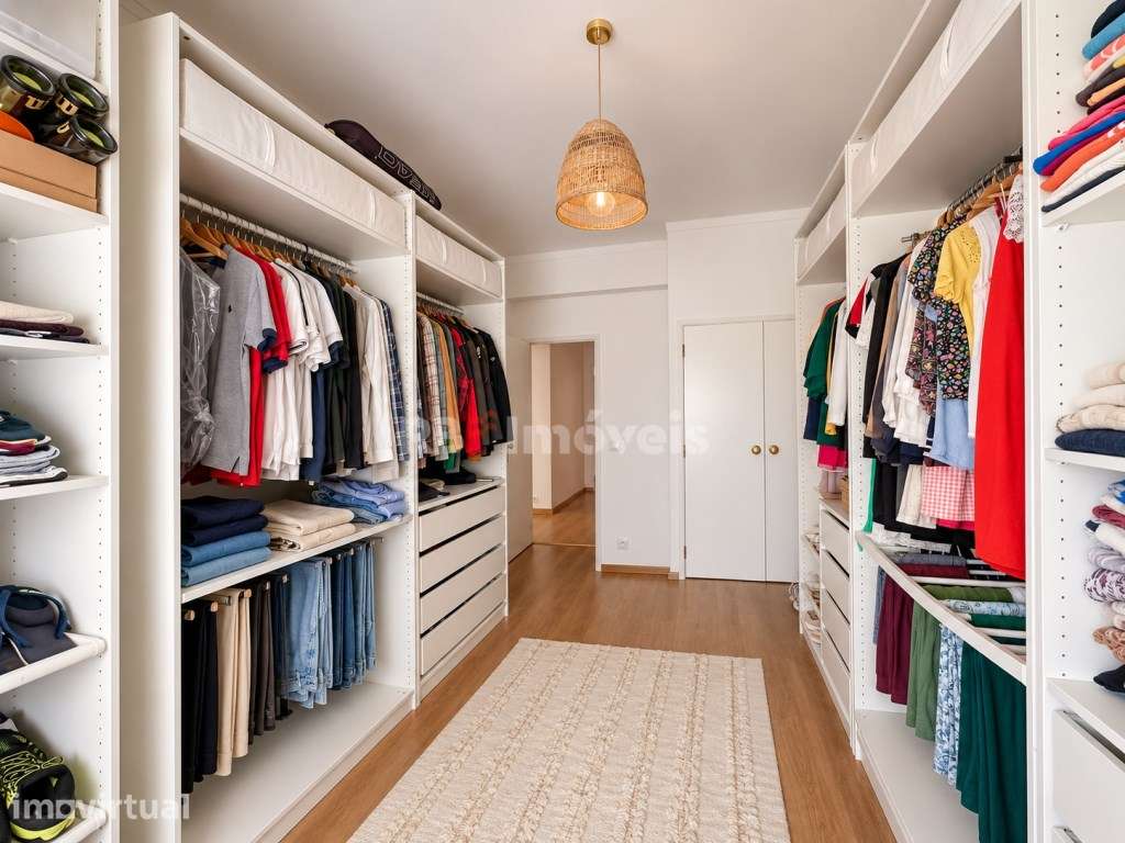 Apartamento T3 Renovado c/ 2 Varandas - Centro de Santarem - Grande imagem: 4/21