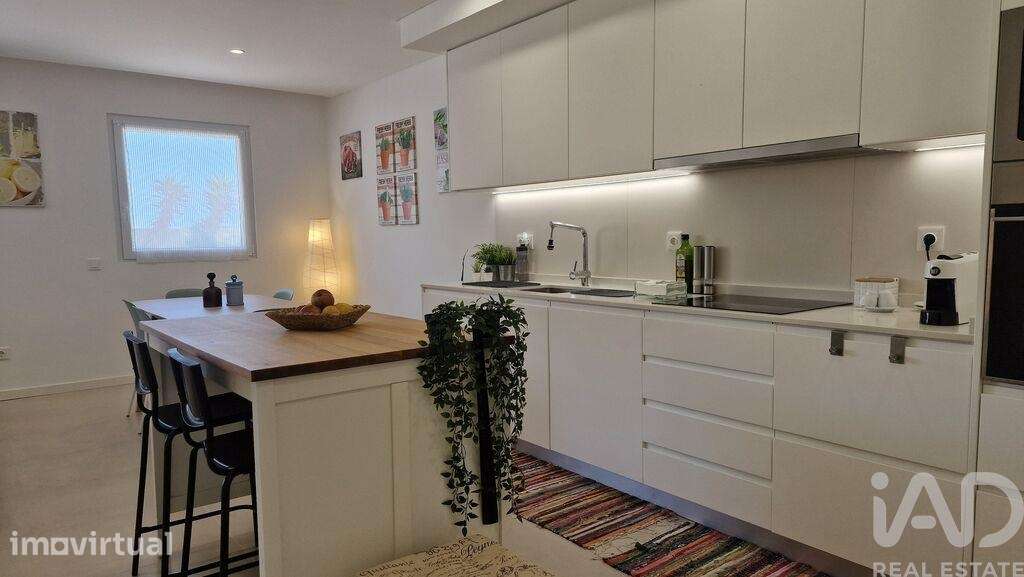 Apartamento T2 em Atouguia da Baleia de 90,00 m2 - Grande imagem: 3/23