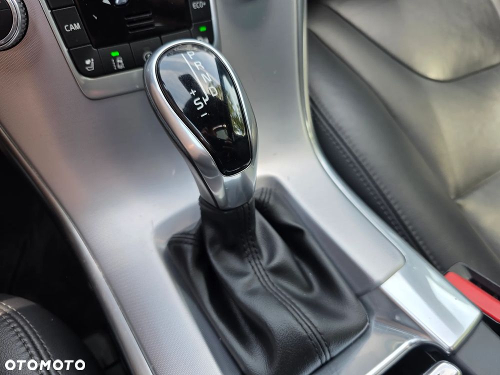 Volvo XC 60 D4 Geartronic Summum - 30