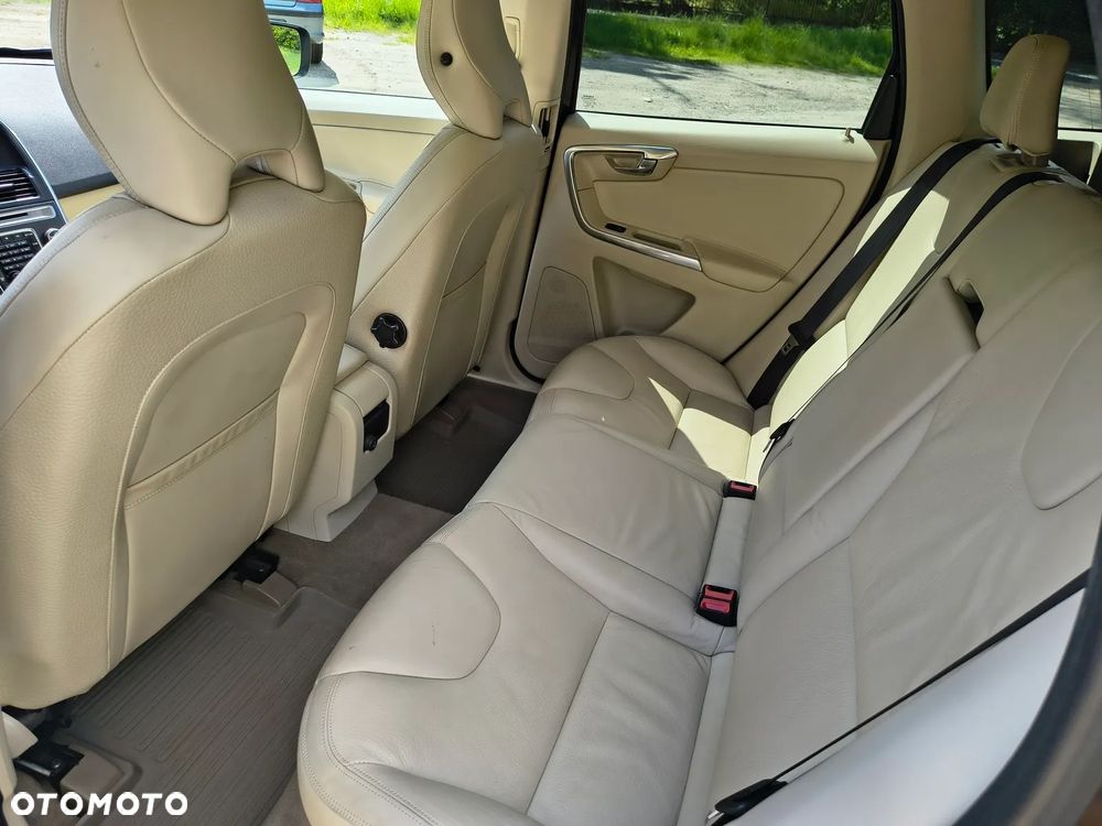 Volvo XC 60 T6 AWD Edition Pro - 11