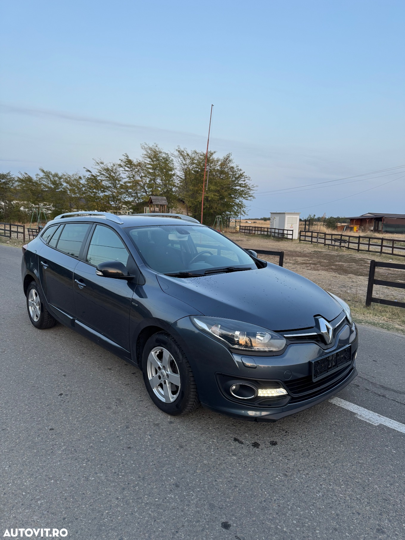 Renault Megane Grandtour ENERGY TCe 115 Start & Stopp Dynamique - 12