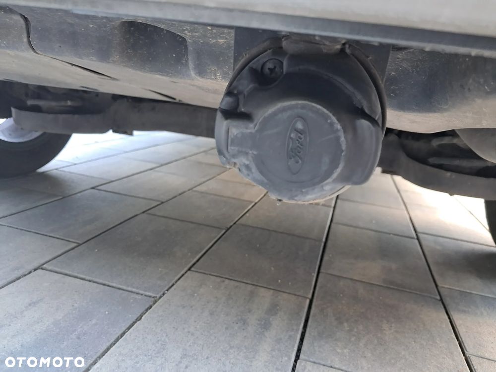 Ford Tourneo Connect Grand - 16