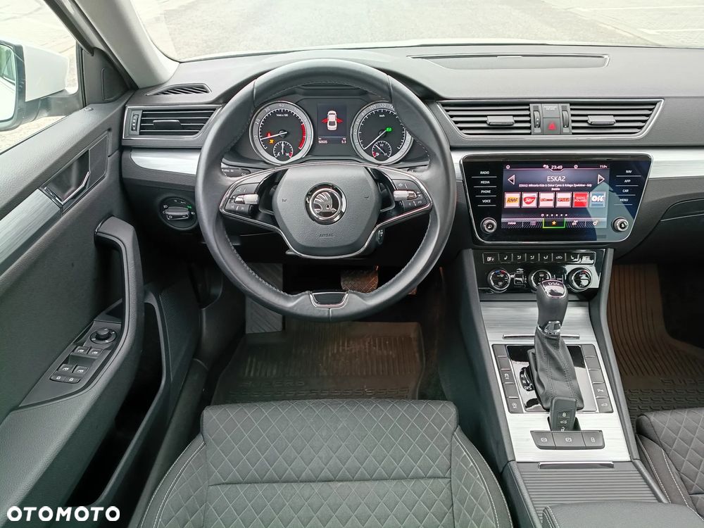 Skoda Superb 2.0 TSI Ambition DSG - 8