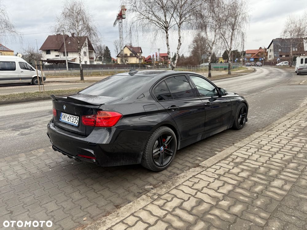 BMW Seria 3 320i Sport Line - 10