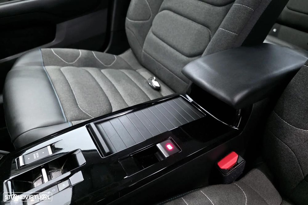 Citroën C4 1.2 PureTech Shine EAT8 - 25