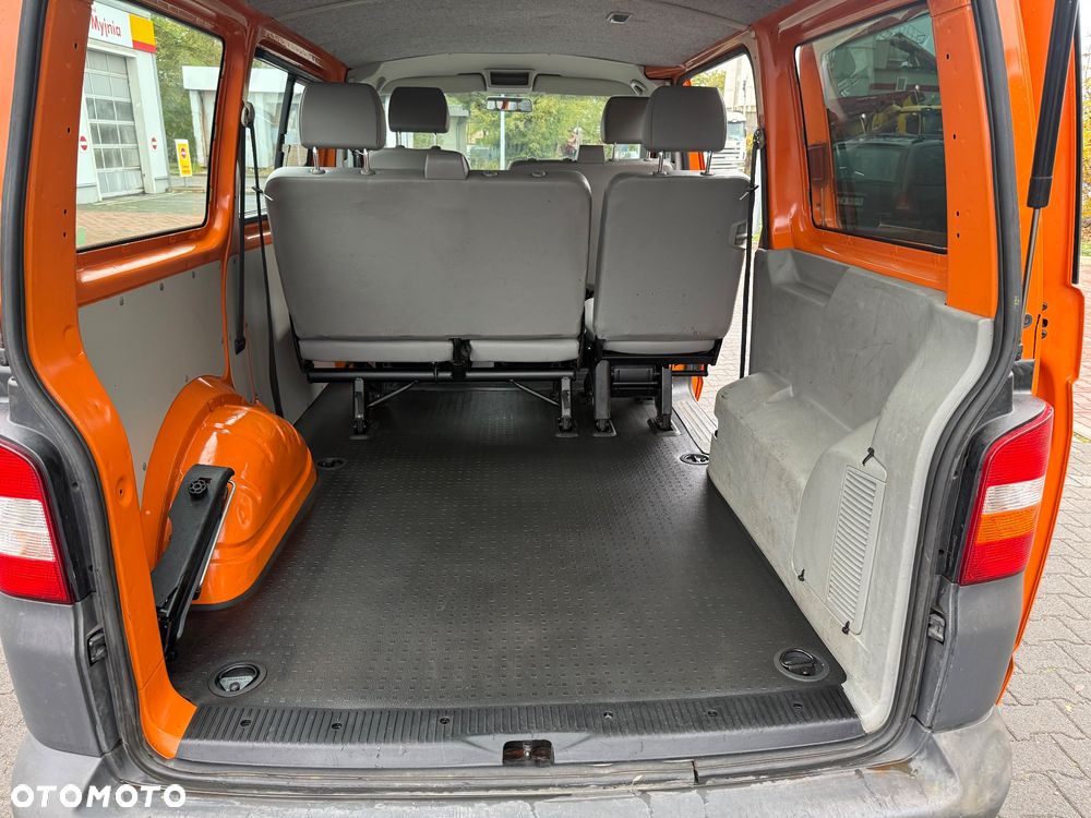 Volkswagen Transporter T5 TDI L1H1 4Motion - 24