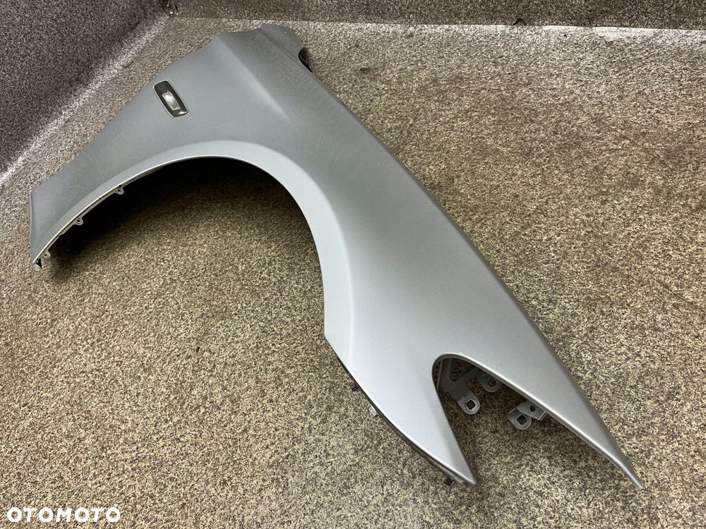 Blotnik prawy przod przedni kierunkowskaz BMW F11 F10 354 srebrny LADNY - 5
