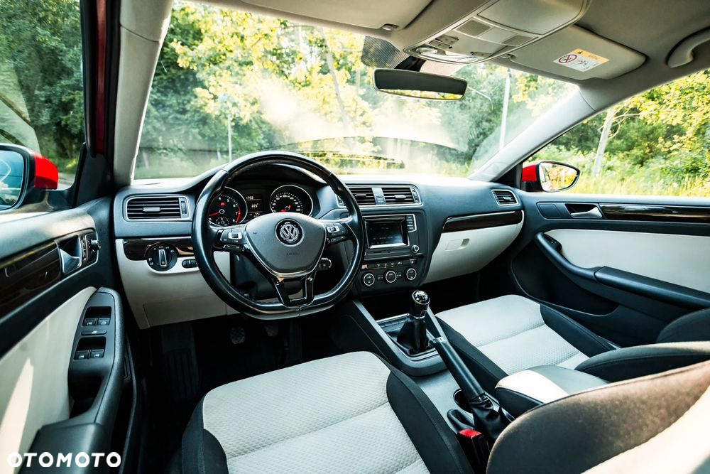 Volkswagen Jetta 1.4 TSI BMT Highline - 23