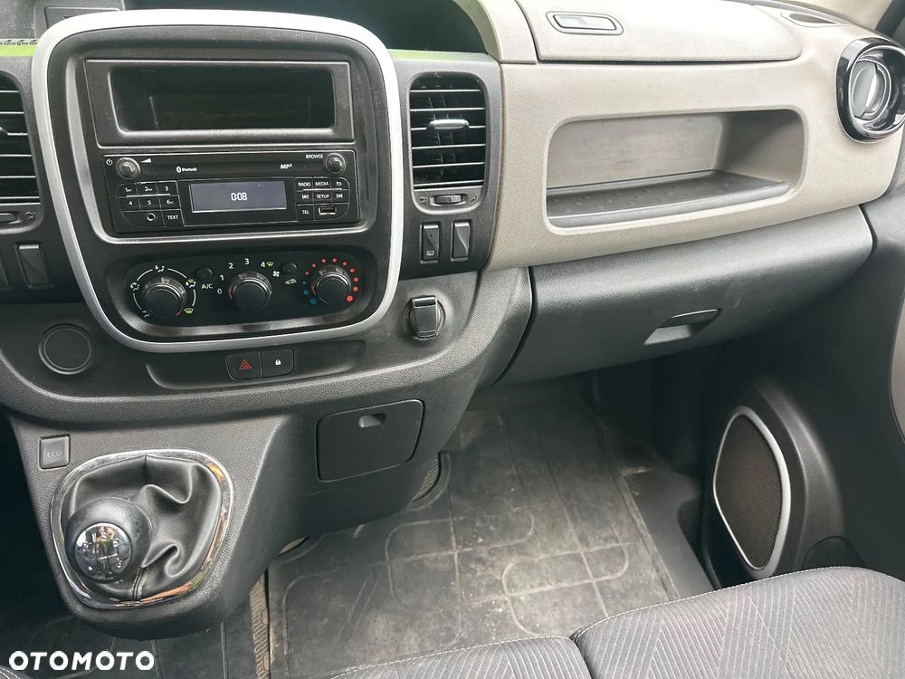 Renault TRAFIC - 23