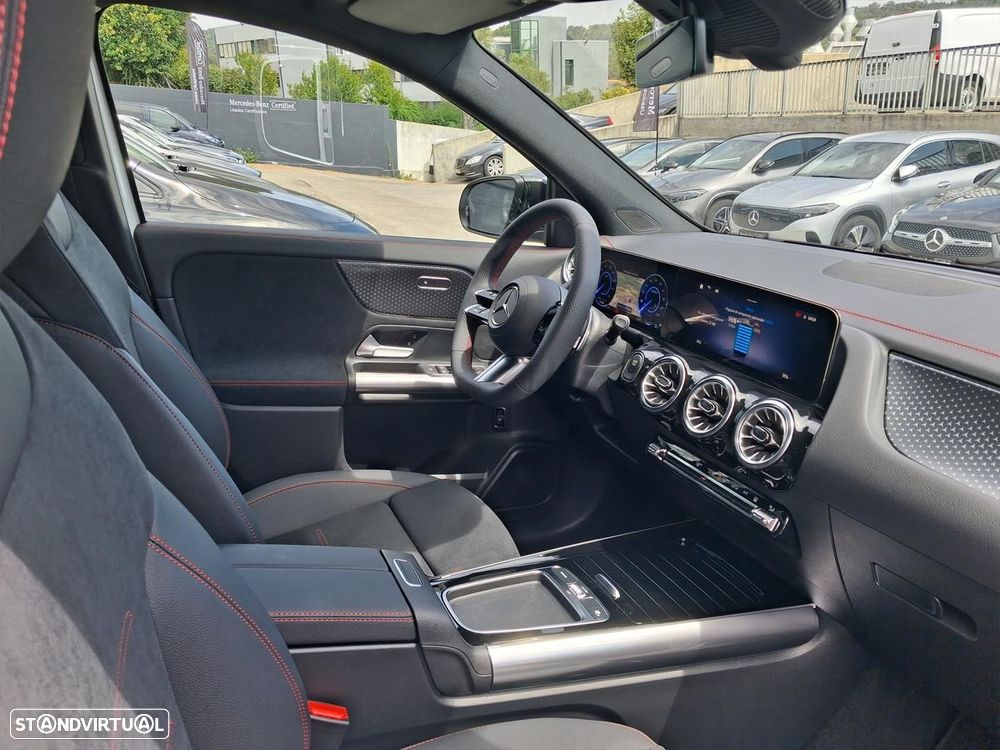 Mercedes-Benz EQA 250+ AMG Line - 13