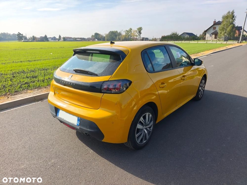 Peugeot 208 - 5