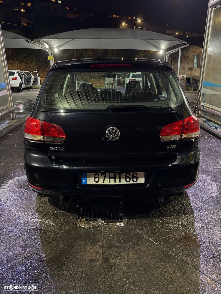 VW Golf 2.0 TDi Confortline - 4