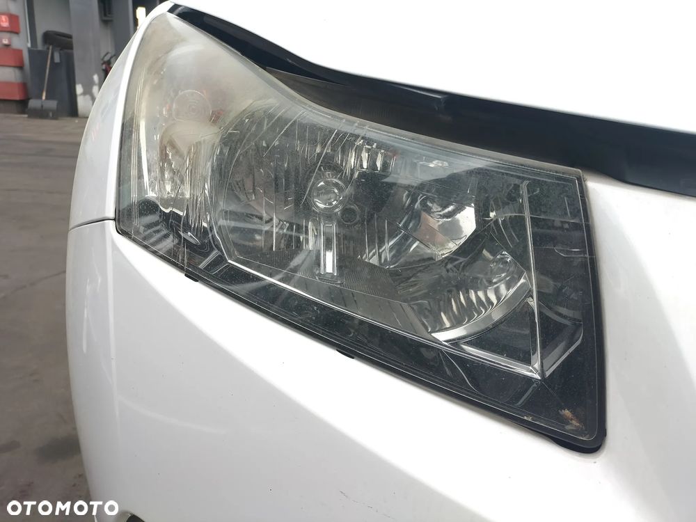 CHEVROLET CRUZE (J300) 1.6 113KM ZDERZAK PRZÓD PRZEDNI DRZWI LEWY PRAWY PRZÓD TYŁ KLAPA BŁOTNIK SZYBA LUSTERKO LAMPA SILNIK SKRZYNIA CAŁY NA CZĘŚCI - 6