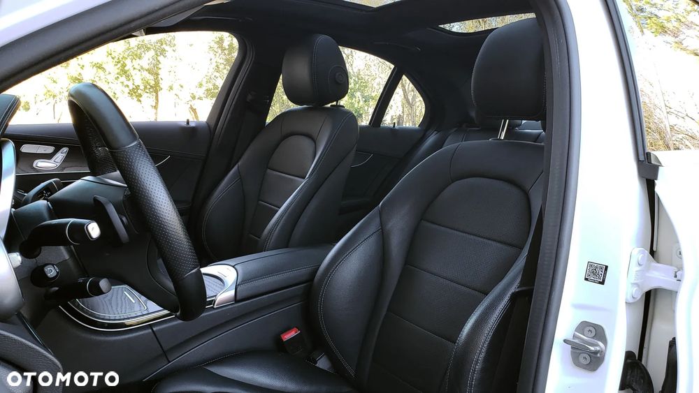 Mercedes-Benz Klasa C 300 7G-TRONIC AMG Line - 14