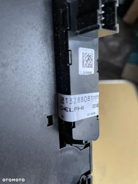 Radio panel radia Opel Astra J IV 4 133460050 13340410 13288081 - 4