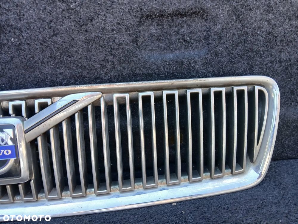Volvo V40 Grill - 4