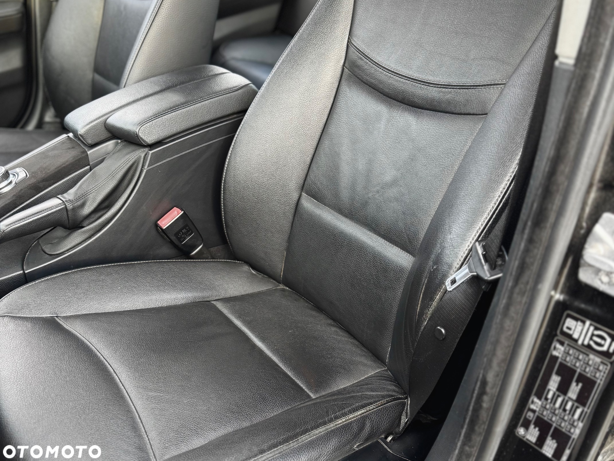 BMW Seria 3 325i - 27
