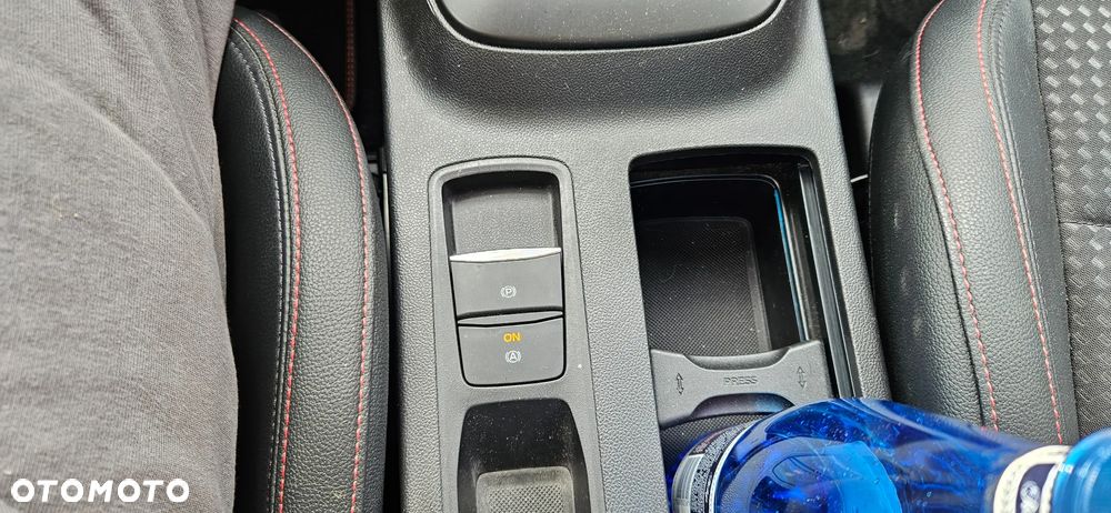 Ford Focus 1.0 EcoBoost Hybrid ST-LINE X - 19