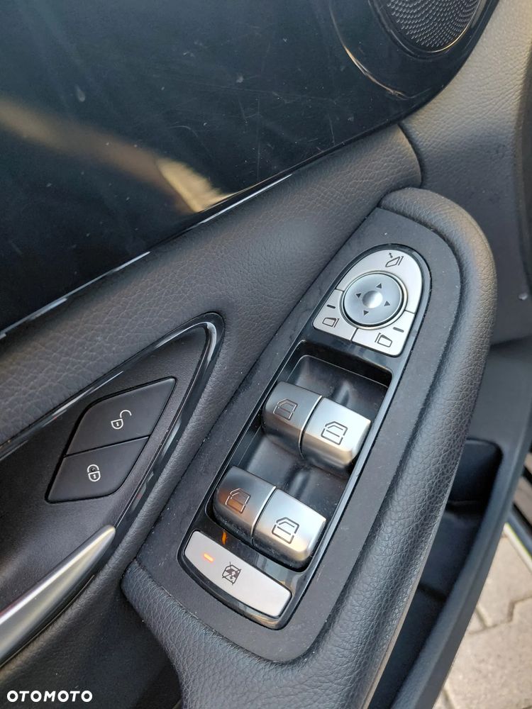 Mercedes-Benz Klasa C 180 9G-TRONIC - 21
