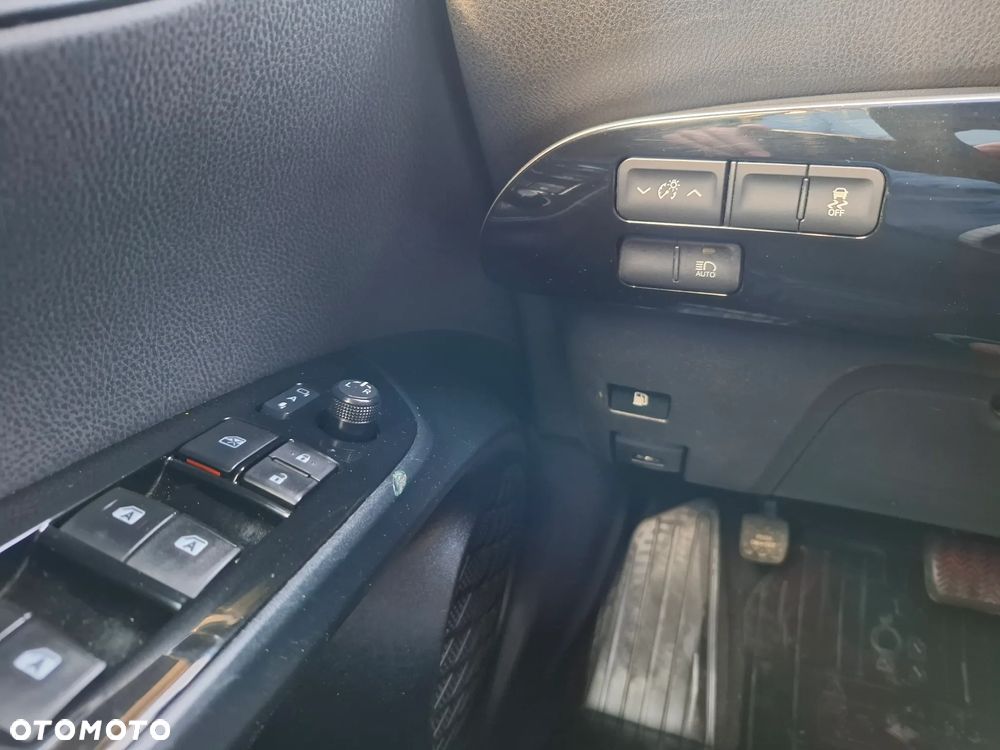Toyota Prius Hybrid Comfort - 24