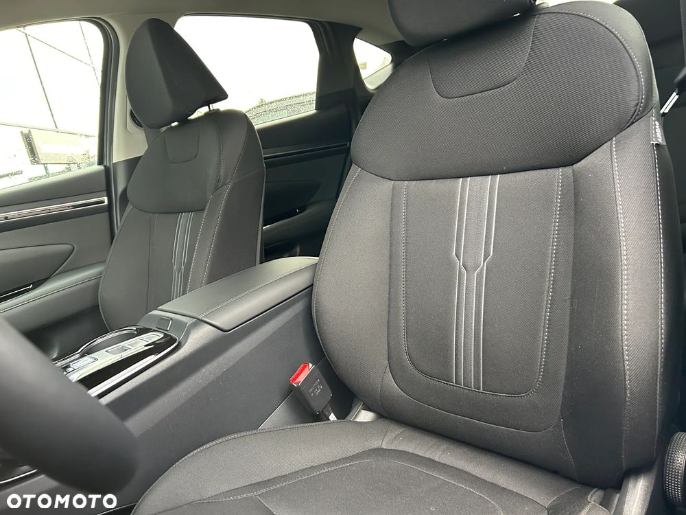 Hyundai Tucson 1.6 T-GDi HEV Executive 4WD - 13