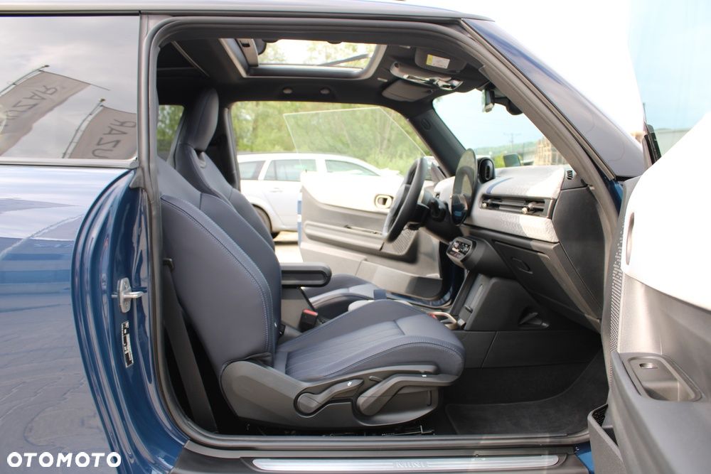 MINI Cooper S Favoured Trim - 38