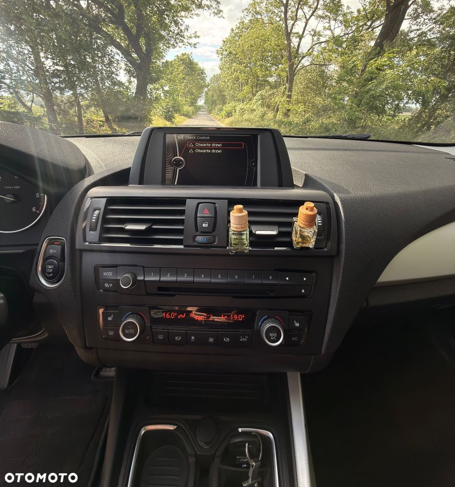 BMW Seria 1 116d EfficientDynamics Edition - 8