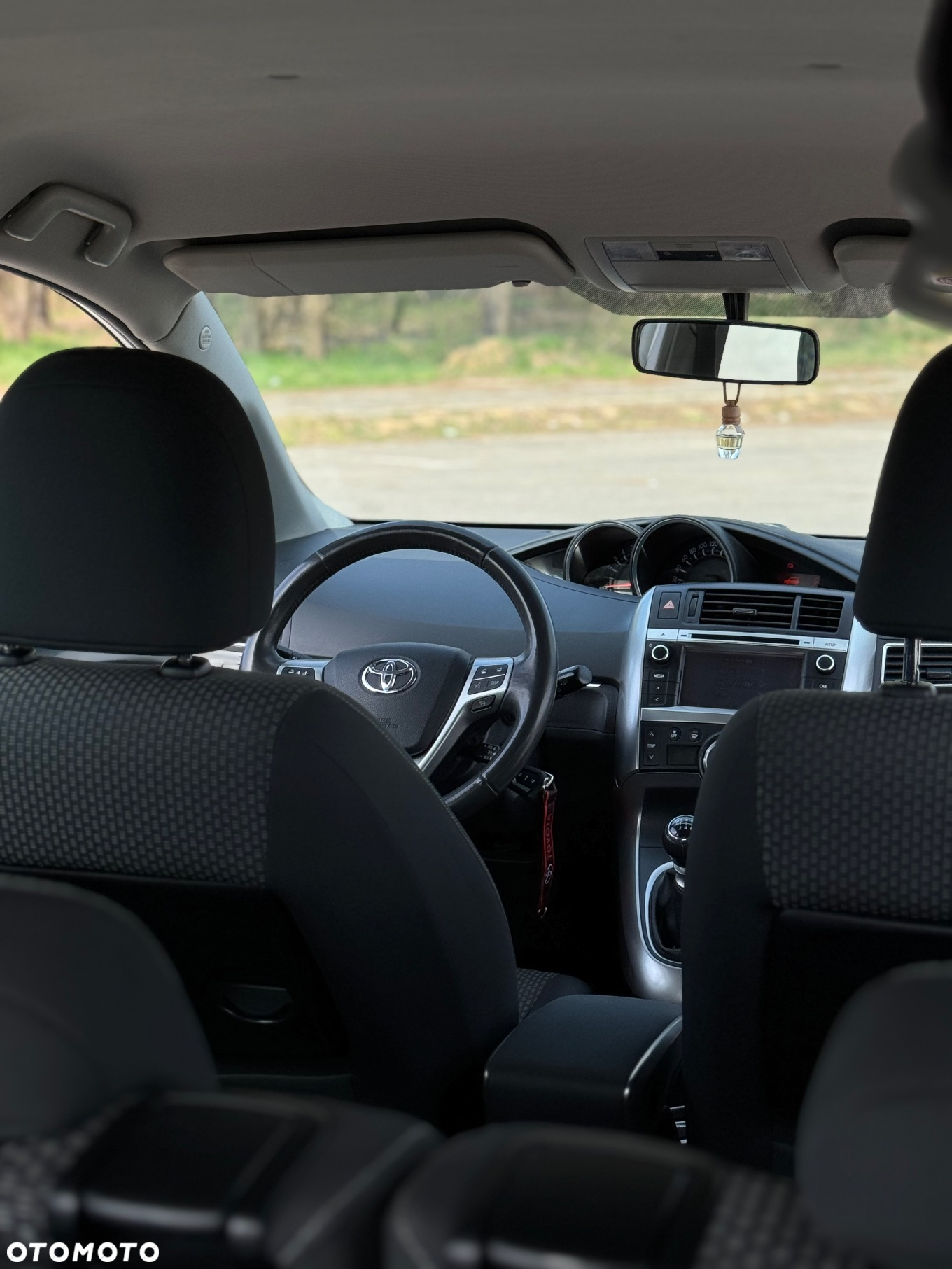 Toyota Verso 1.8 Premium 7os - 12