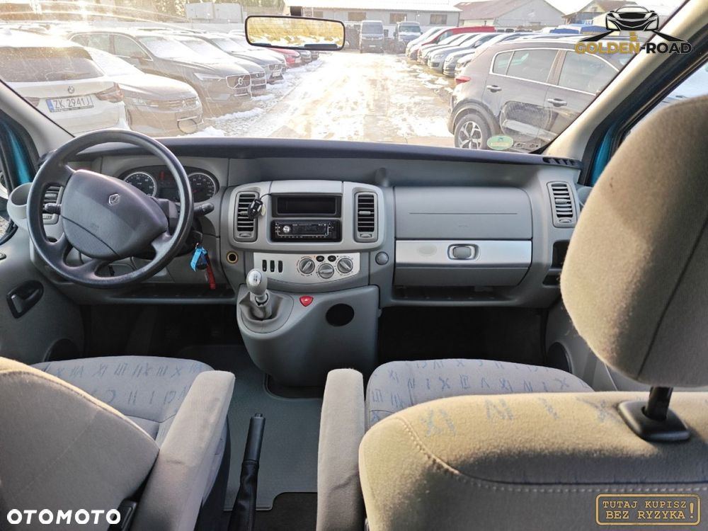 Renault Trafic - 13