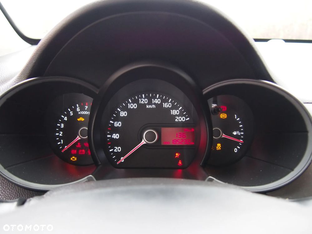 Kia Picanto 1.0 Edition 7 - 9