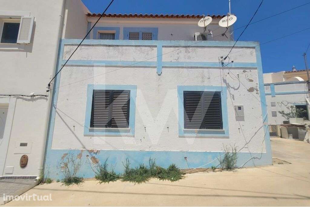 MORADIA GEMINADA T3 DE 2 PISOS COM TERRENO NO AROAL-BOLIQUEIME-ALGARVE - Grande imagem: 3/31