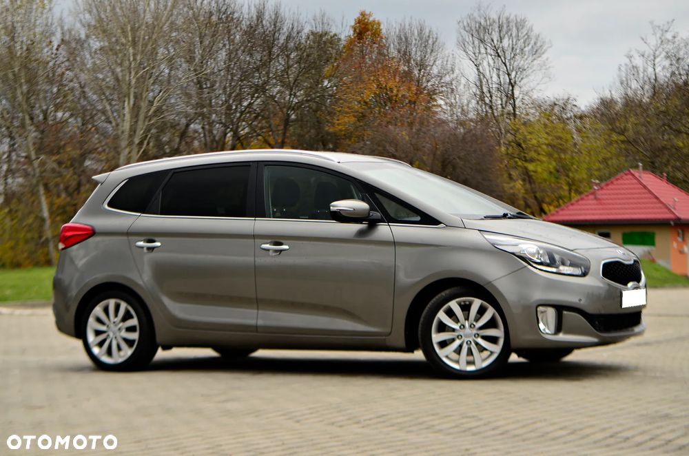 Kia Carens 1.7 CRDi L 7os - 14