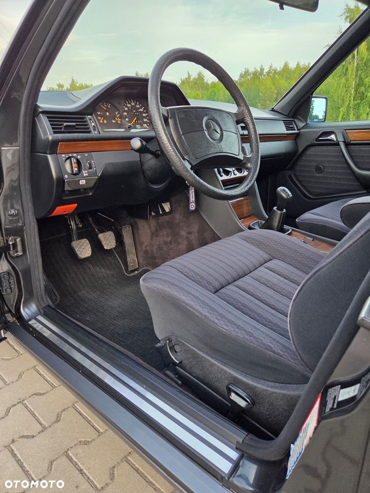 Mercedes-Benz W124 (1984-1993) ver-260-se - 34