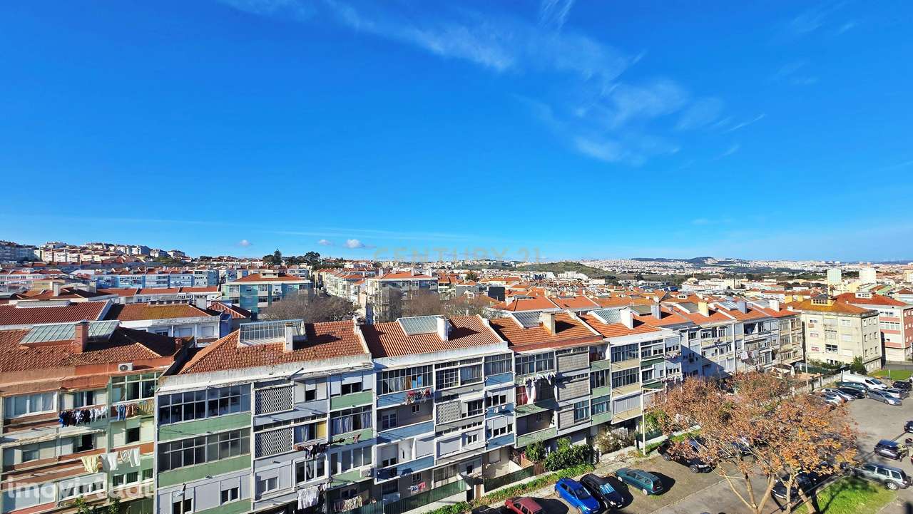 T4 Renovado com Vista Panorâmica na Amadora - Damaia - Grande imagem: 2/23