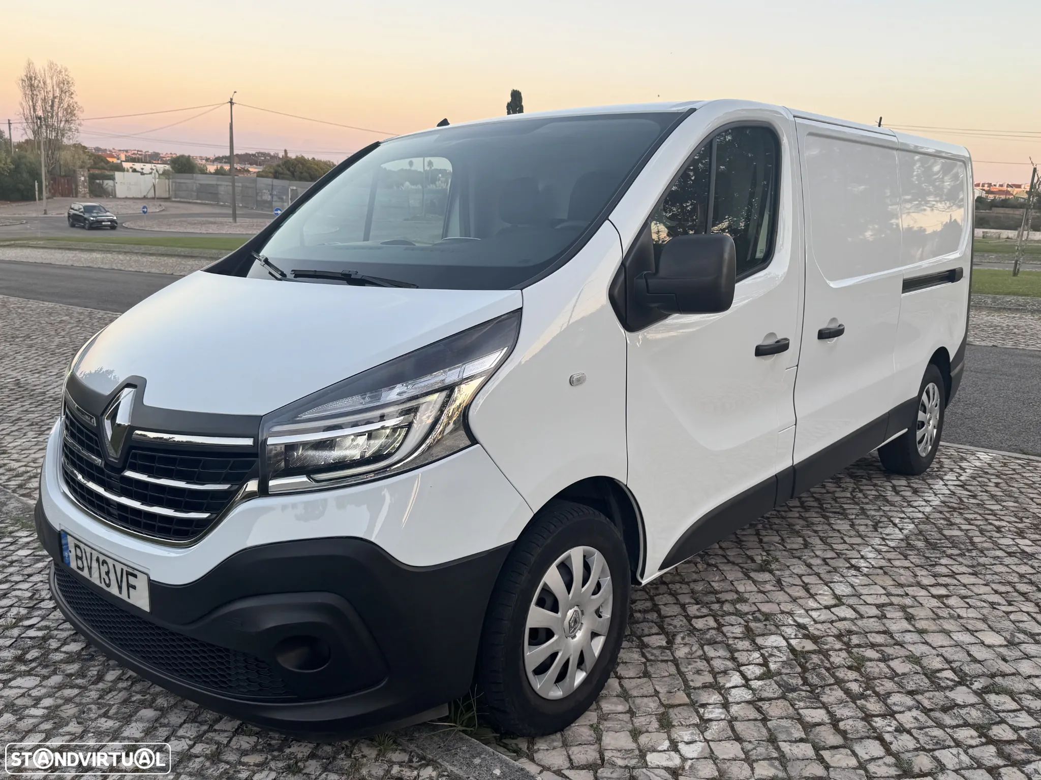 Renault Trafic L2h1 1.6 dci grand confort - 1