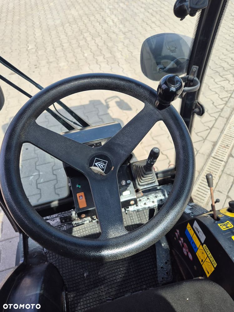 Kaercher MIC C34 / NOŚNIK NARZĘDZI / PRZYCZEPA WYWROTKA / IDEALNY DO MIASTA / ZAMIATARKA / PŁUG SNIEŻNY / 4X4 / NISKIE MOTOGODZINY / JEDNO URZĄDZENIE WIELE ZASTOSOWAŃ! - 29