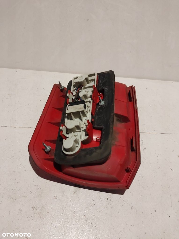 Audi A2 lewa tylna lampa lewy tył - 7