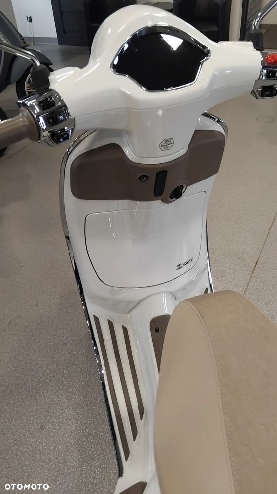 Vespa Primavera - 4