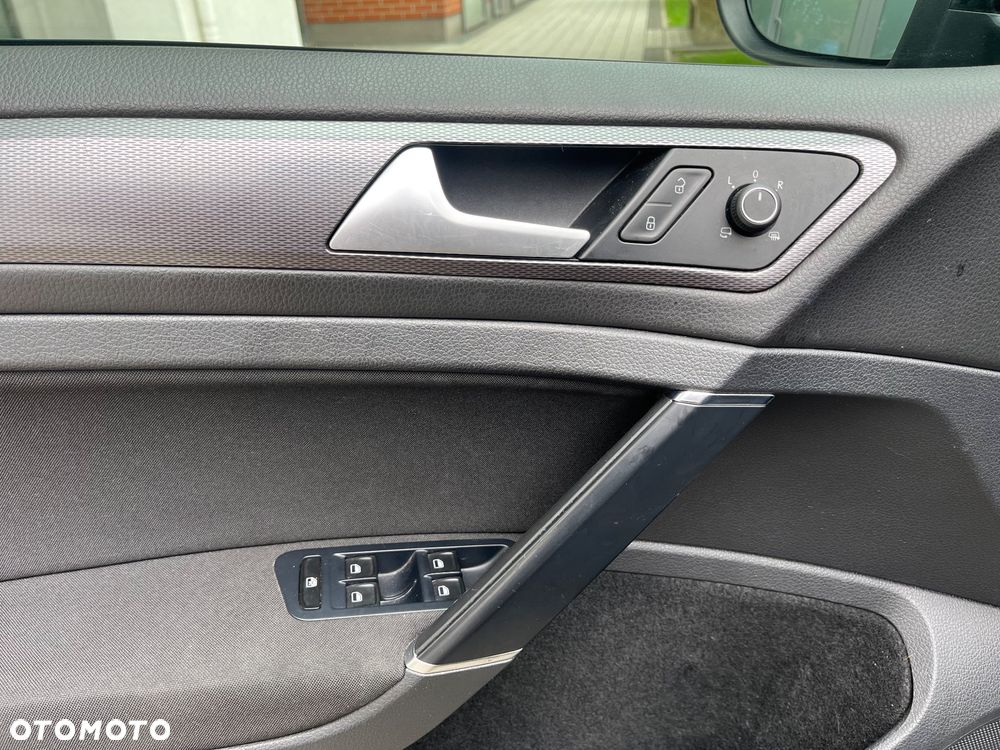 Volkswagen Golf 1.6 TDI BlueMotion Trendline - 28