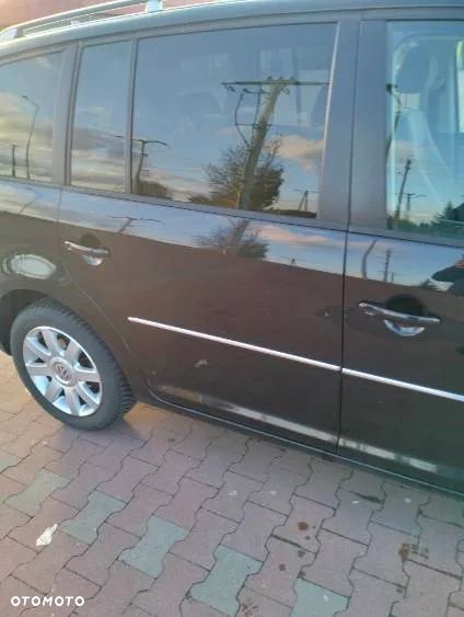 Volkswagen Touran 1.4 TSI Conceptline - 4