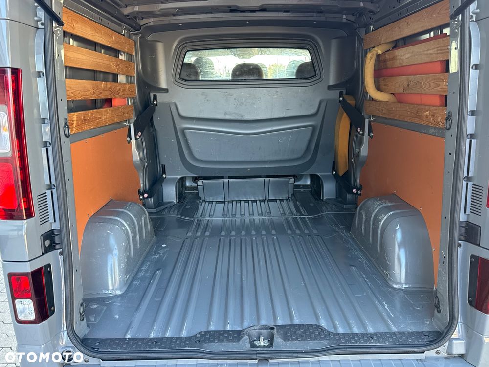 Opel Vivaro - 16